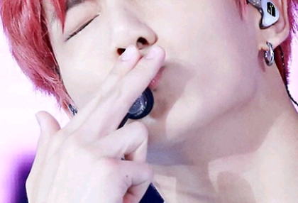 울반 담탱이 정국은 전직 방탄 현직 담임 친오빠 thumbnail