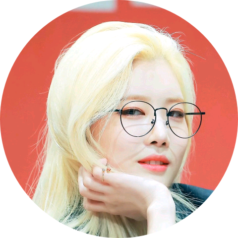 정은 image