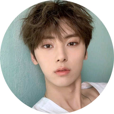 황민현 image