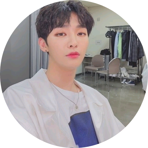 윤지성 image