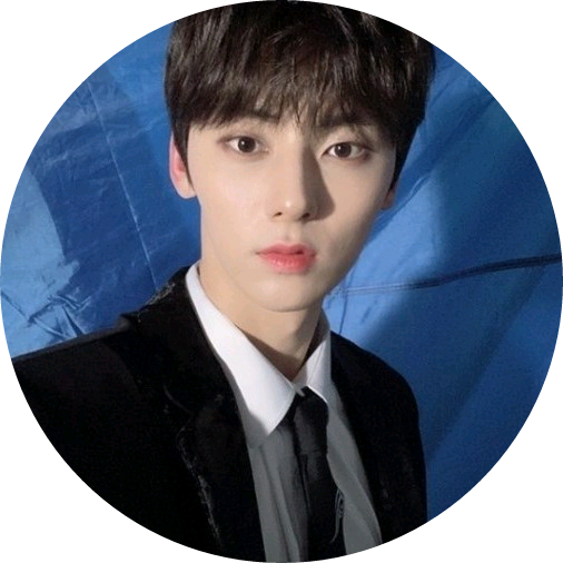 황민현 image