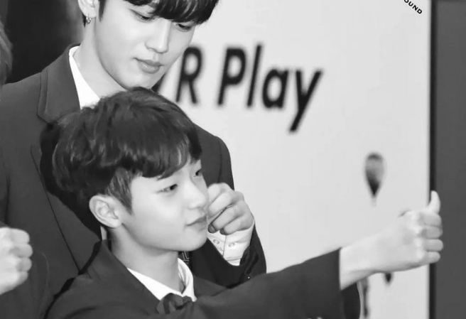 A college student's unrequited love diary. thumbnail