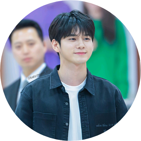 옹성우 image