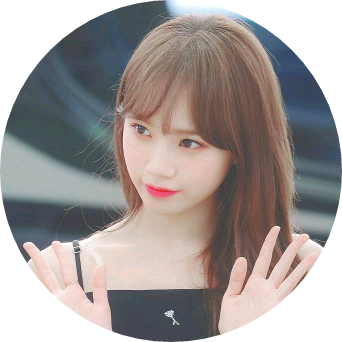 김채원 image