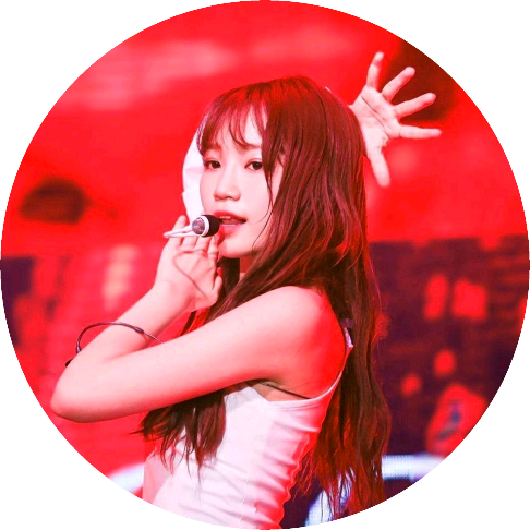 김채원 image