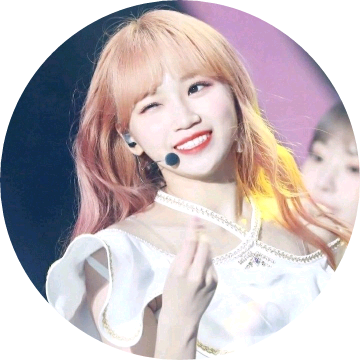 김채원 image