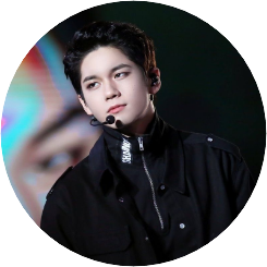 아캉데느_옹성우 image