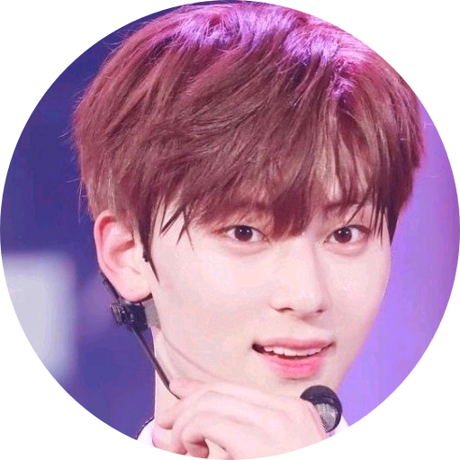 황민현 image