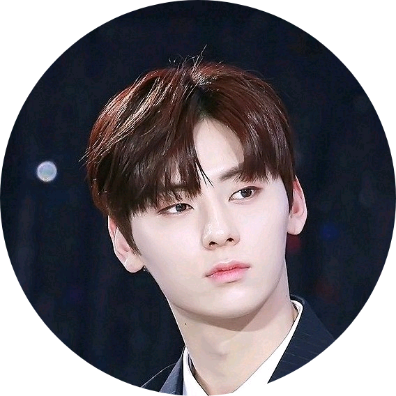 황민현 image