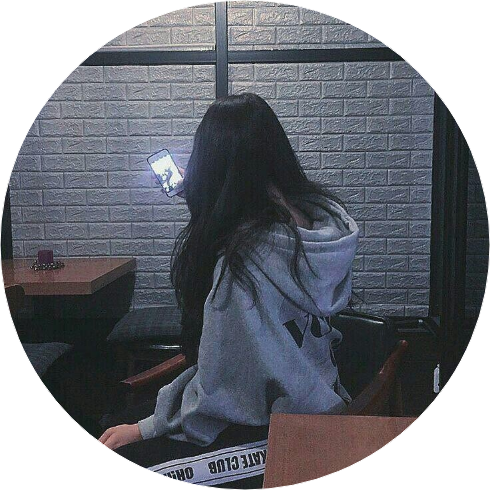 진 여 주  . image