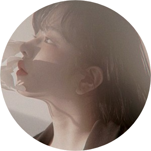 진 여 주  . image