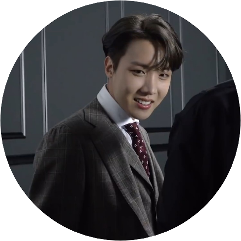 정 호 석  . image