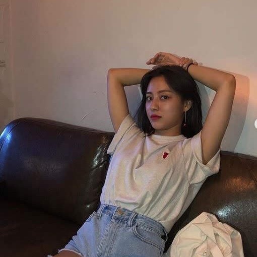 하 련 image
