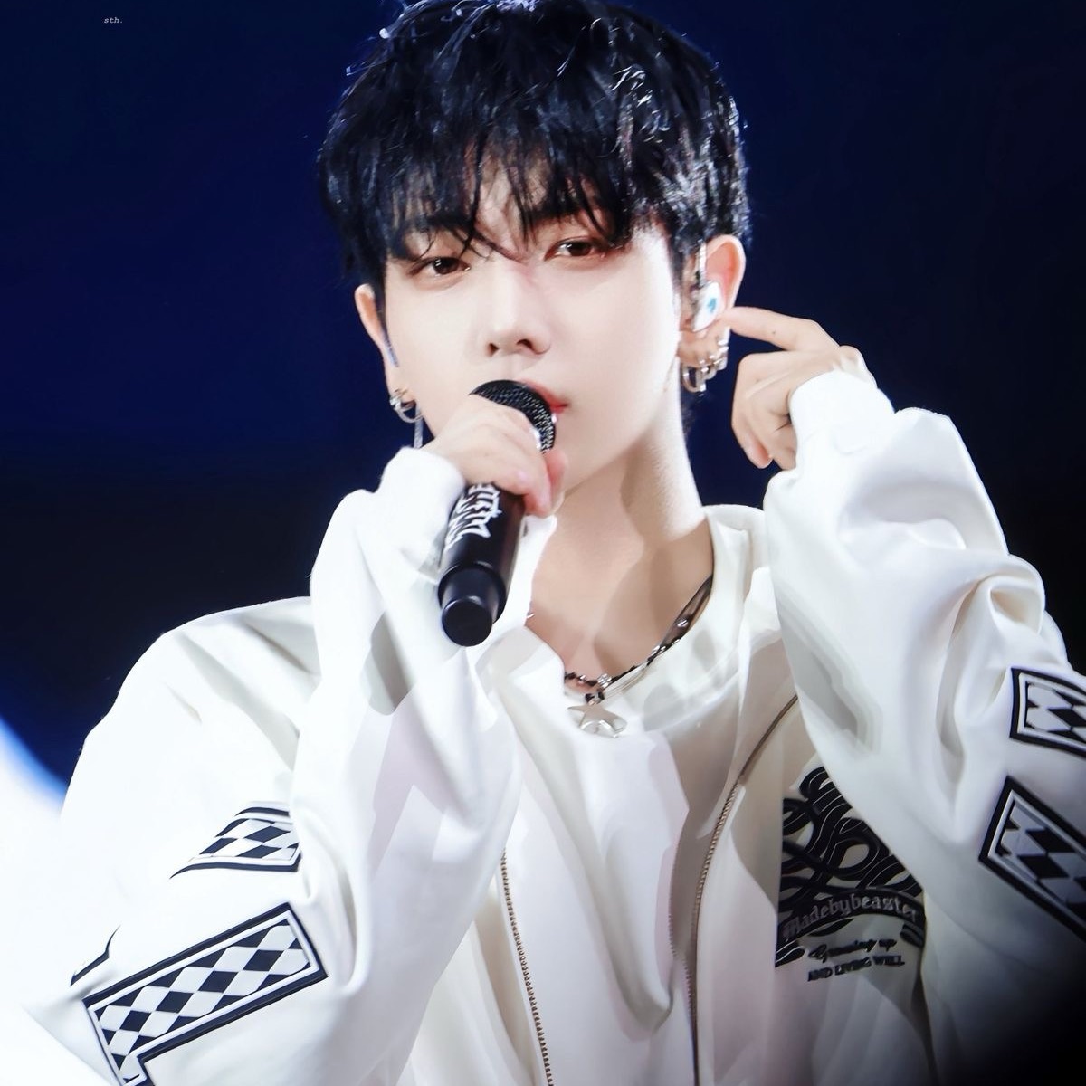 명재현 image
