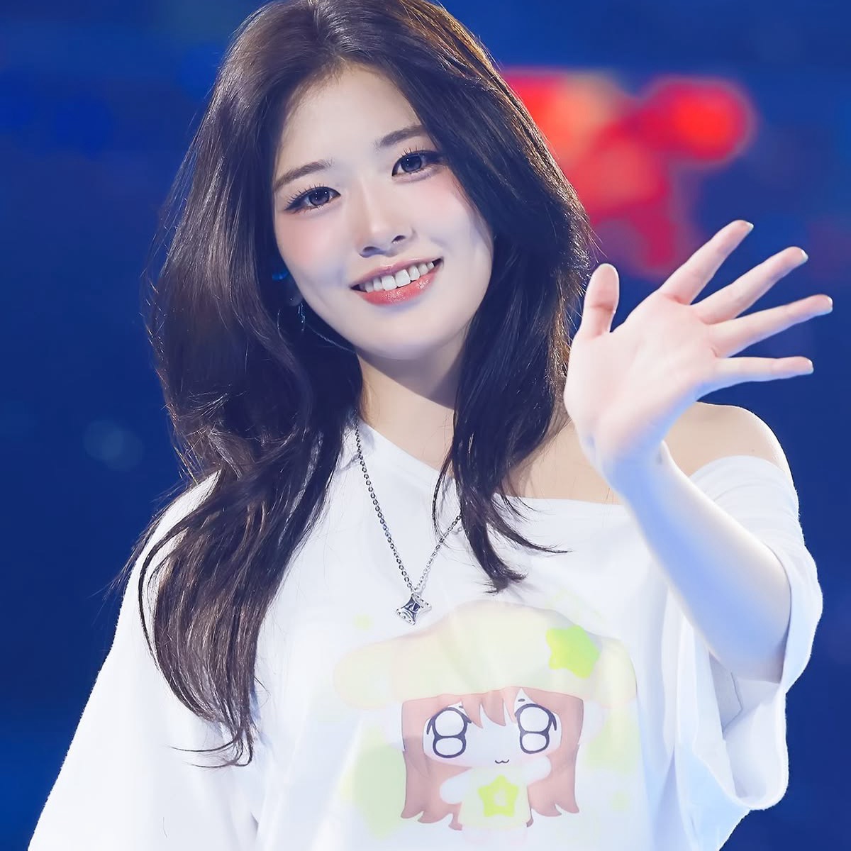 정채은 image
