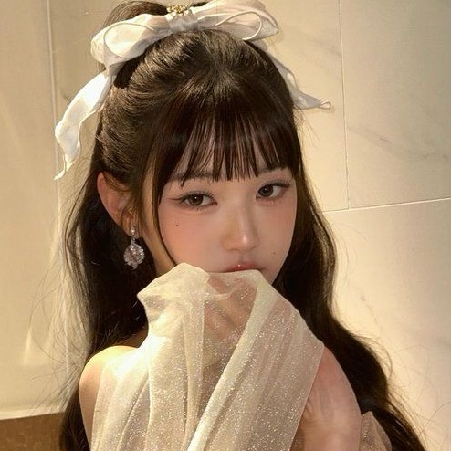 윤지현 image