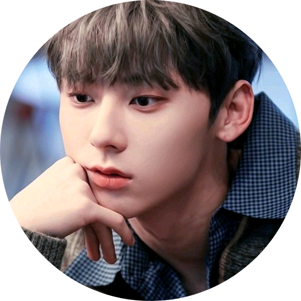황민현 image