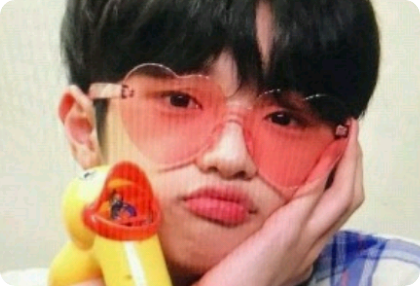 我15年的儿时好友是“半人半兽” thumbnail