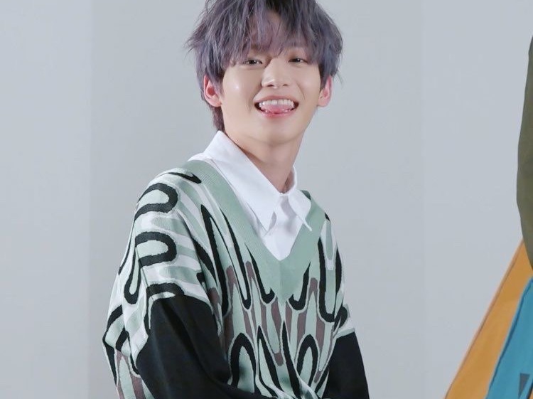 Bleached Hair Teacher thumbnail