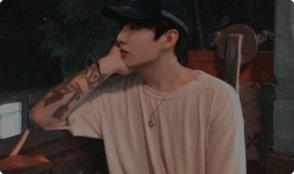 Bị bắt nạt ở trường, sếp nổi tiếng bên ngoài thumbnail