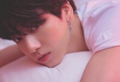 Club de Arte, estudiante de último año Jeon Jungkook thumbnail