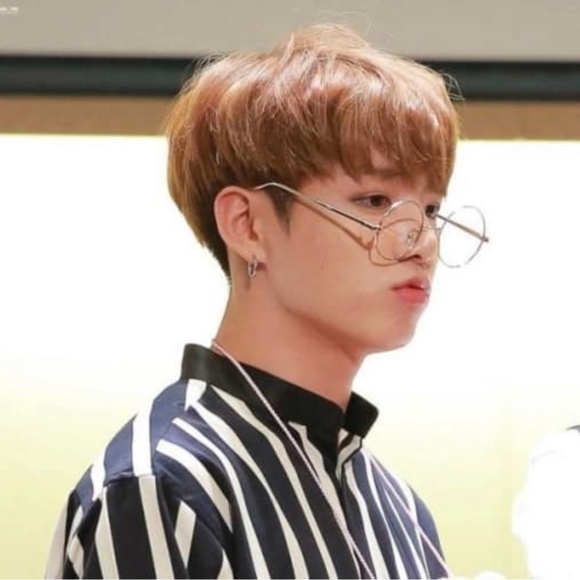 전정국 (고딩시절) image