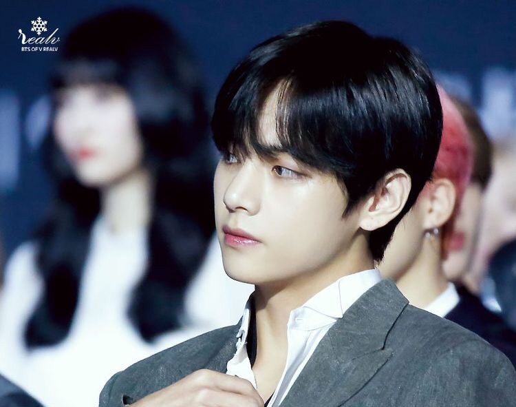 Si orang yang dikucilkan di kelas kita adalah bos geng? thumbnail