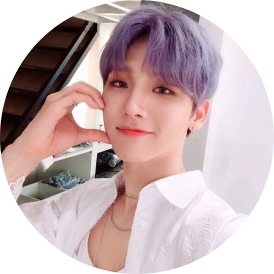 전웅 image