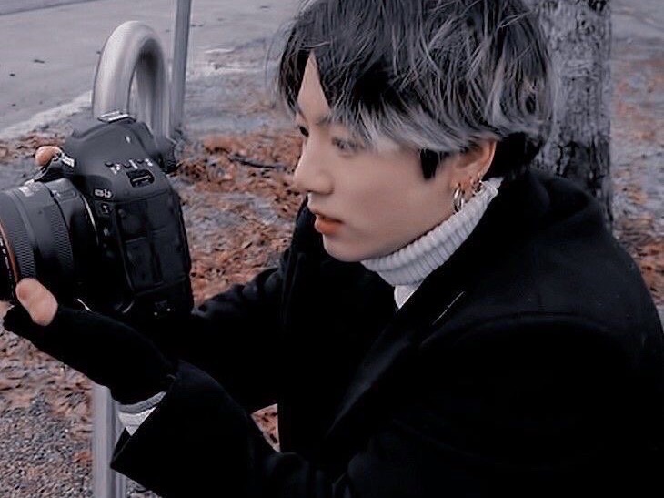 "Mari kita berselingkuh, secara resmi." thumbnail