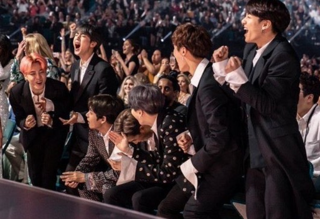 엑스트라? 개나 줘라 thumbnail