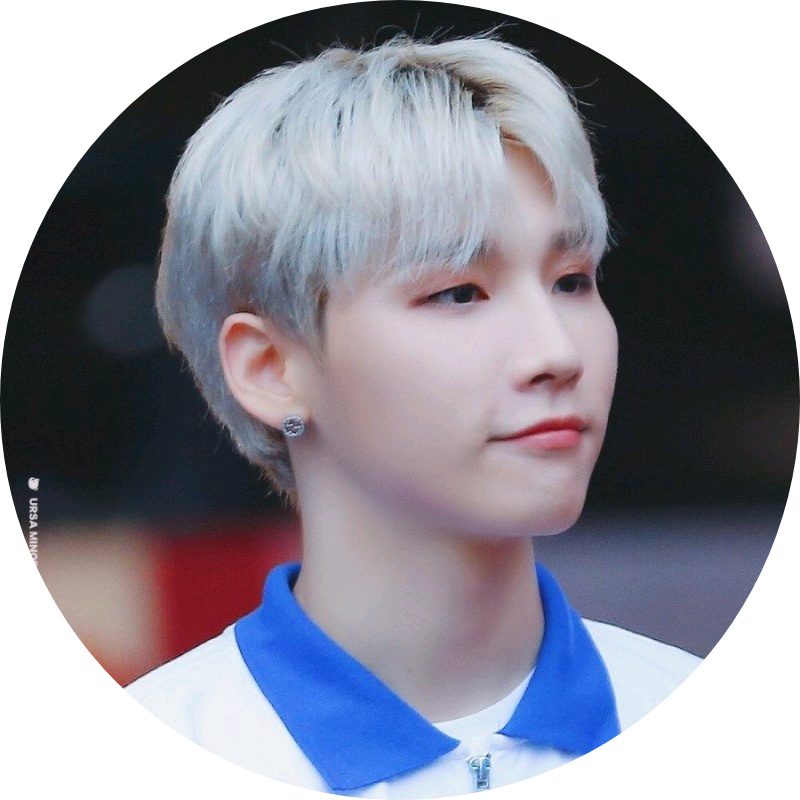 전웅 image