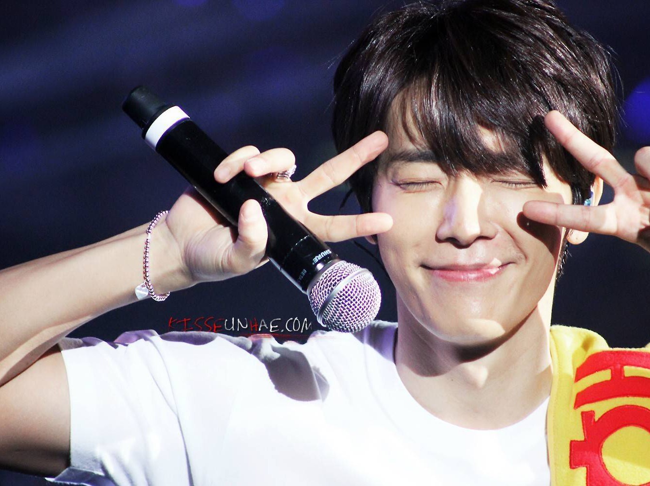 Lee Donghae thumbnail