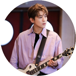 성진(25) image