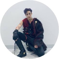 방찬(20) image