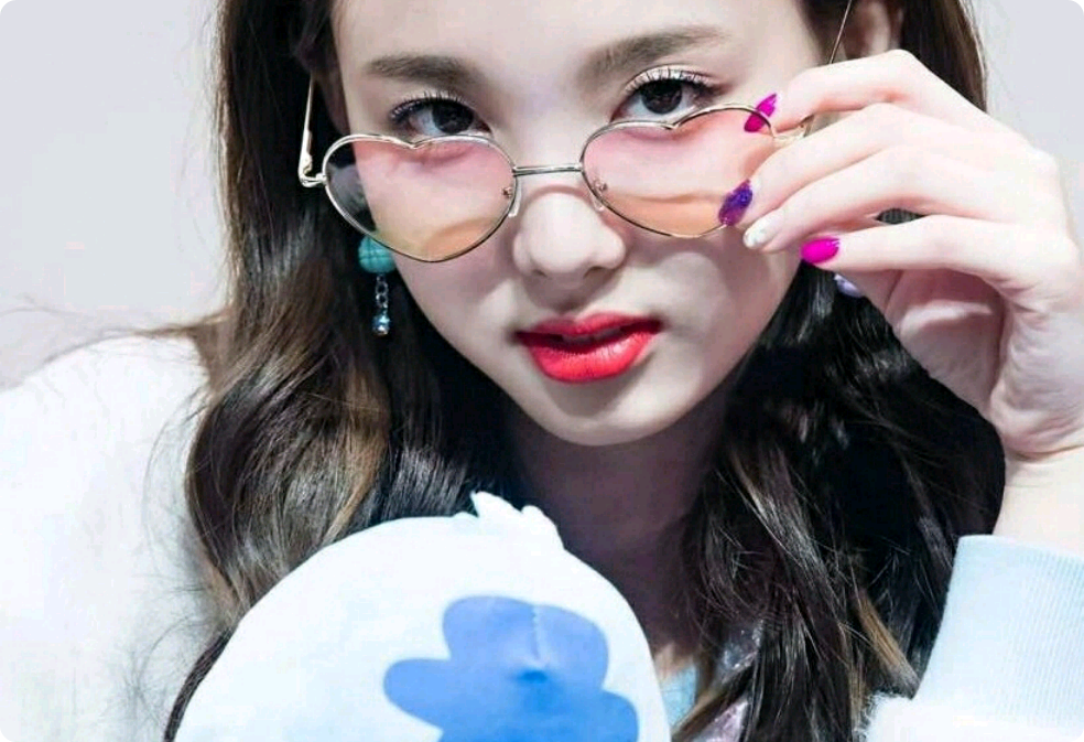 Tôi tỉnh dậy và thấy một nàng công chúa. thumbnail