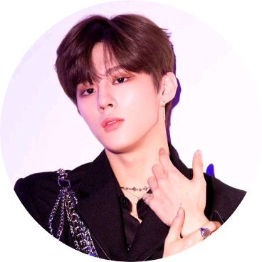 우석 image