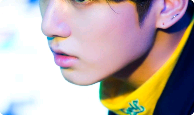 pasangan yang seksi dan menggemaskan thumbnail