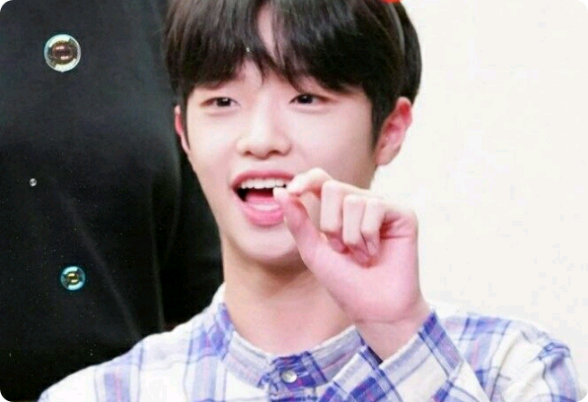 X1 欺凌者和女主角 thumbnail