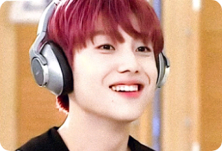 Lebih mirip diriku daripada kemarin, kurang mirip diriku daripada besok. thumbnail