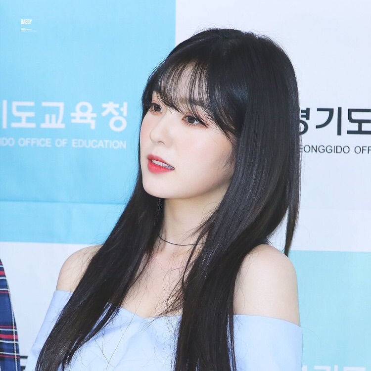 박나은 image