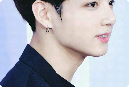 [Kontes] Kau ingin aku melakukan pernikahan politik dengan teman masa kecilku? thumbnail