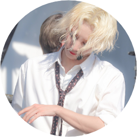 윤정한 image