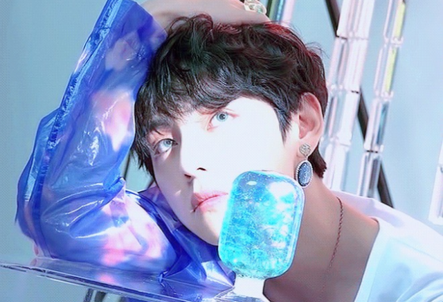 Con trai của bạn tôi là chủ tịch. thumbnail