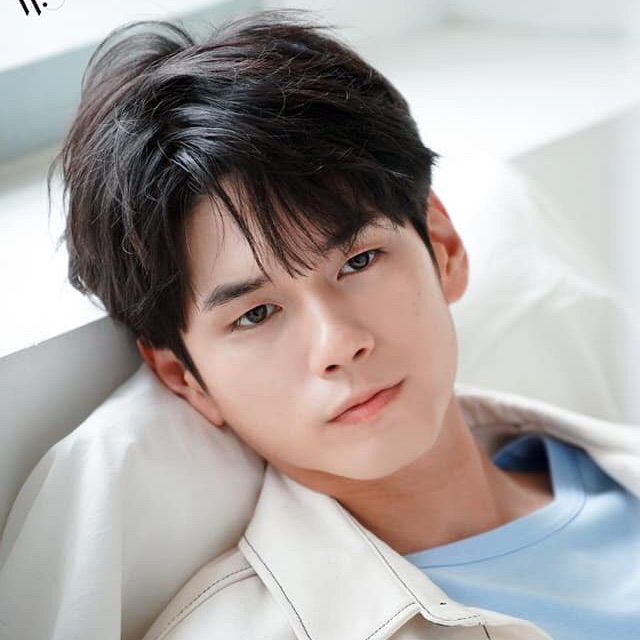 옹성우 image