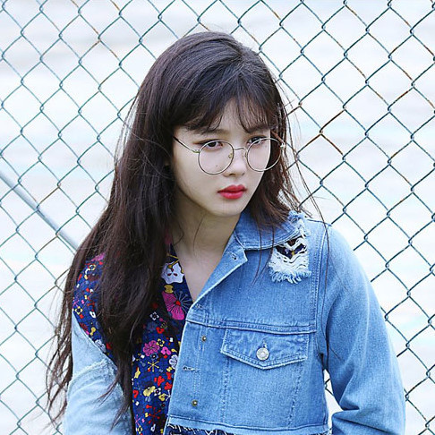 김유정 image