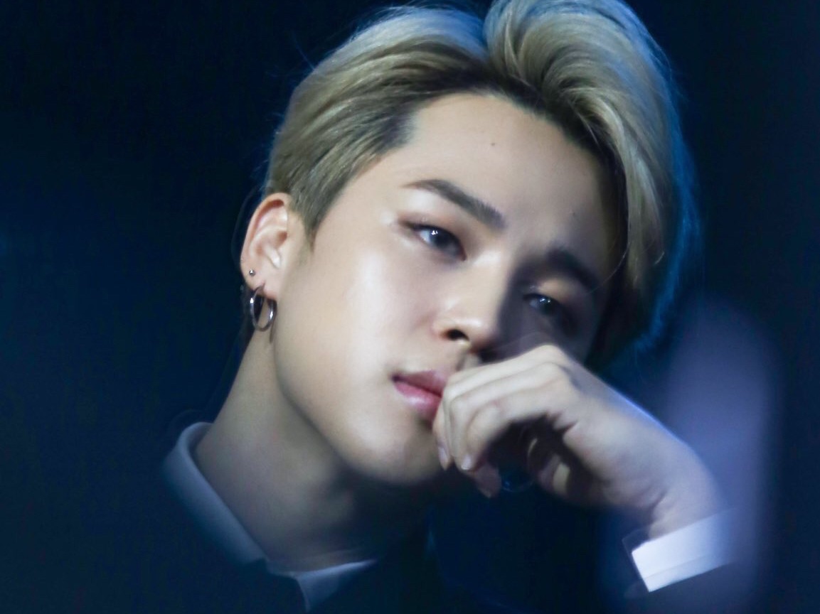 一段不尋常的教師辦公室戀情 thumbnail