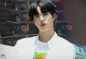 춤추는 왕 thumbnail