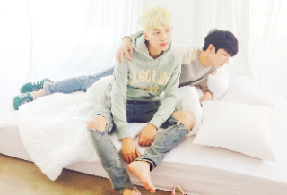 남준과 정국에게 투표하세요 thumbnail