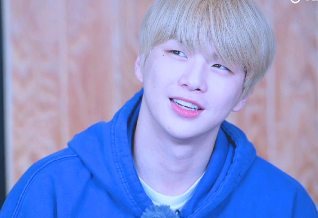 병맛 )) 반인반수 강다니엘 길들이기 thumbnail