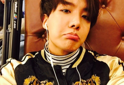 HOSEOK'S LIP MOLE thumbnail